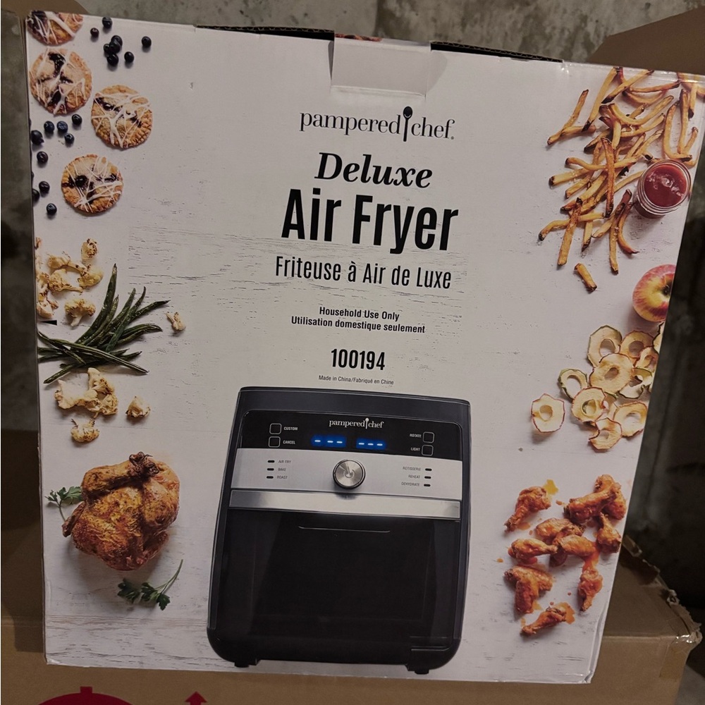 Pampered Chef Black and Silver Kitchen Appliance